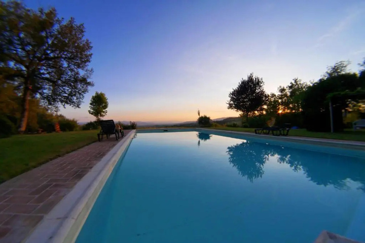 Pool 10 of 14