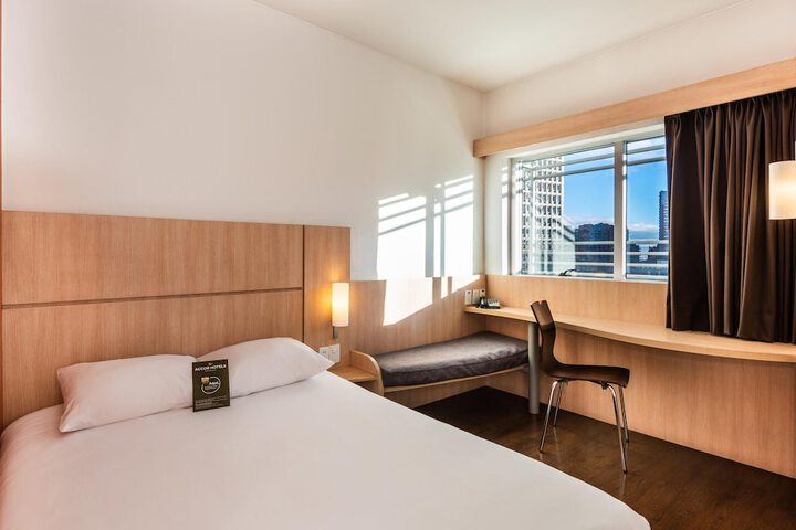 Room 8 of 32