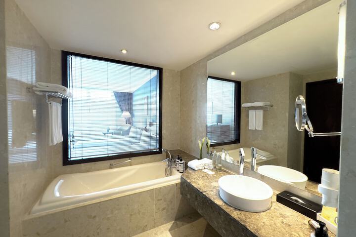 Clean Restrooms