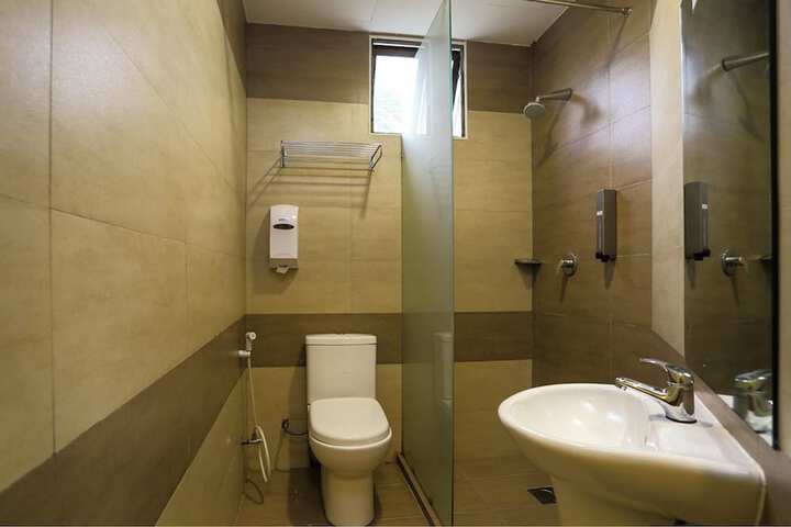 Room 15 of 22