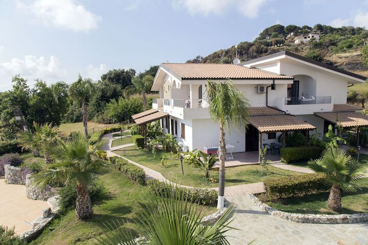 Luzia Agriresort in Ricadi