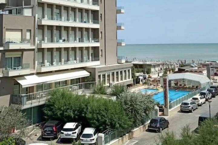 Hotel 78 of 79