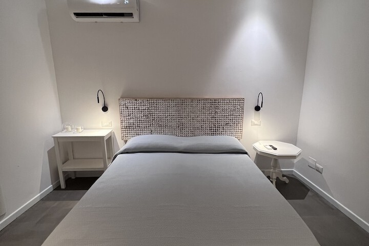 Room 6 of 78