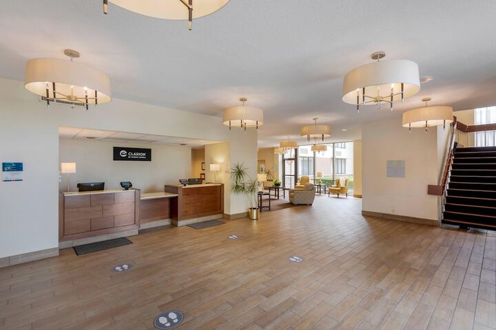 Guest Lobby