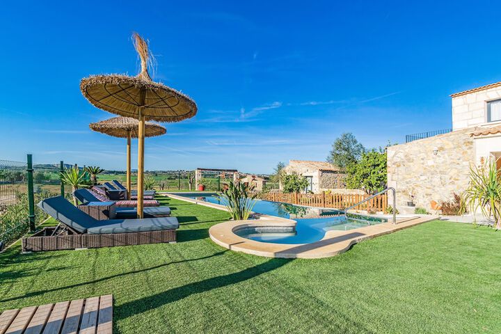 Sundeck 66 of 74