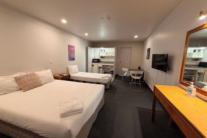 Room 15 of 48