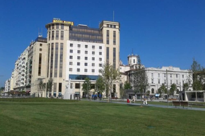 Hotel Exterior 120 of 138