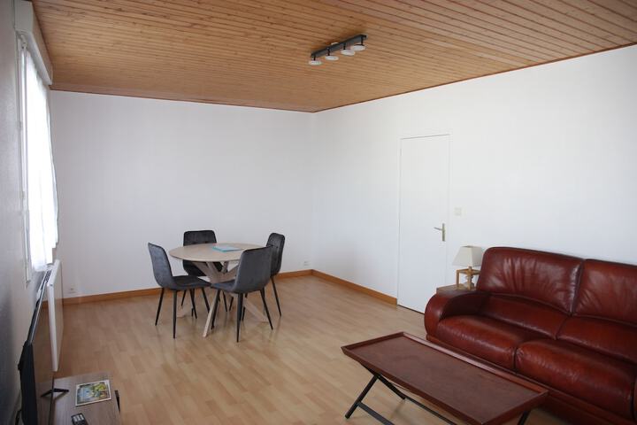 Room 33 of 50