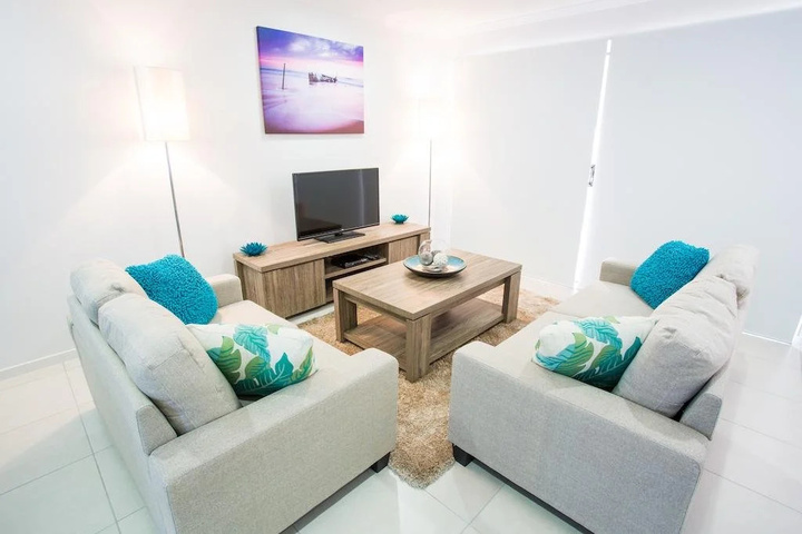 Room 2 of 12