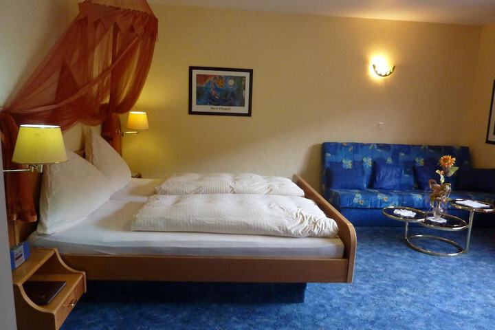 Room 10 of 49