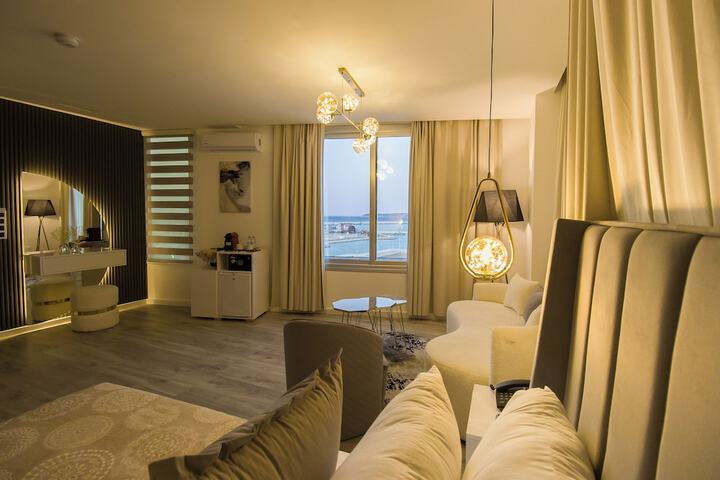 Room 36 of 76