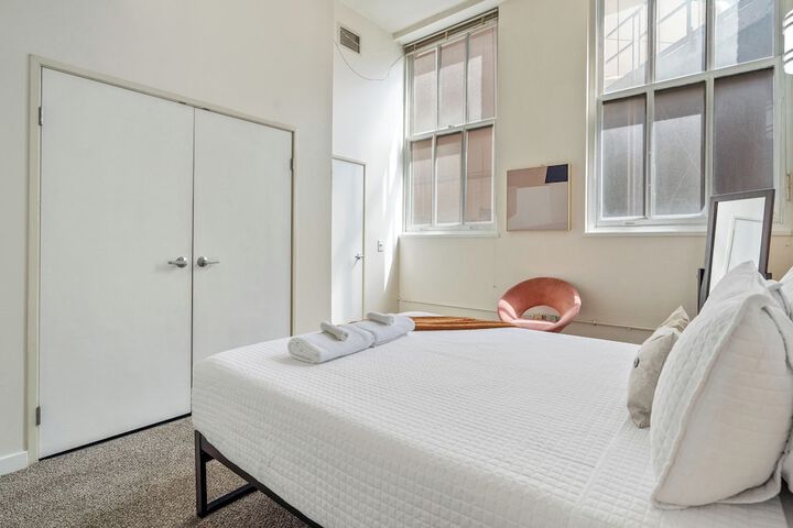 Room 52 of 194