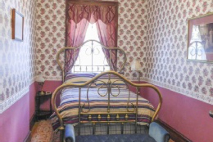 Room 190 of 240