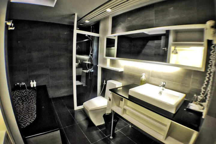 Room 30 of 69