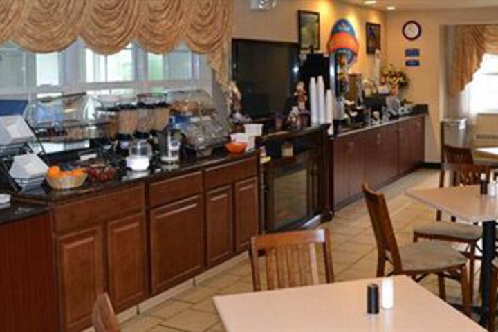Breakfast/Coffee Service 13 of 29