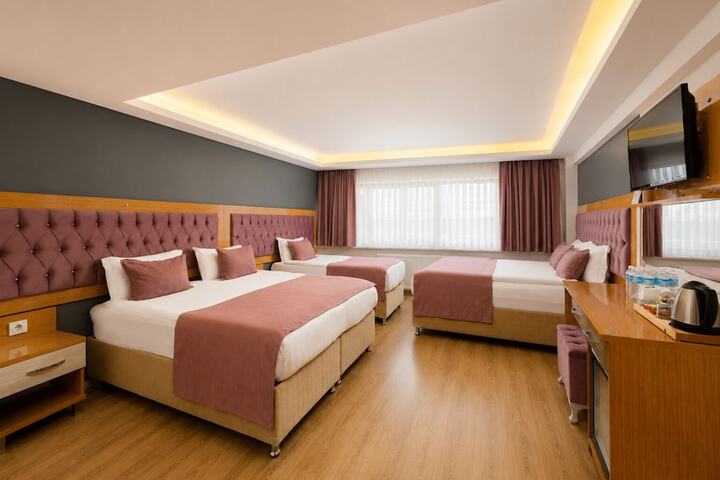 Room 25 of 65
