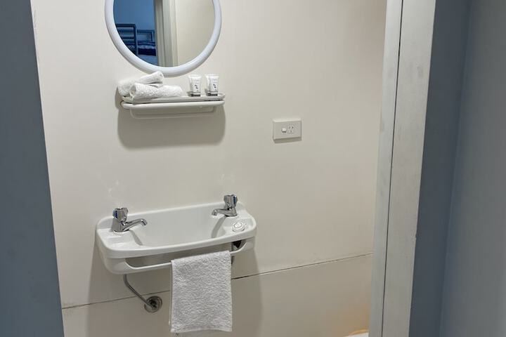 Room 90 of 110