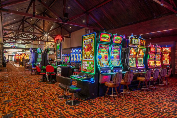 Entertainment 23 of 33