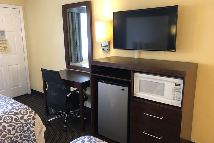 2 Double Beds (12 of 12)