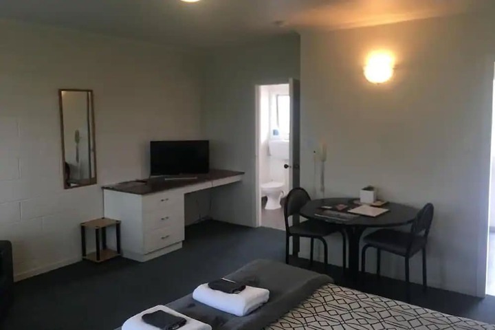 Room 28 of 62