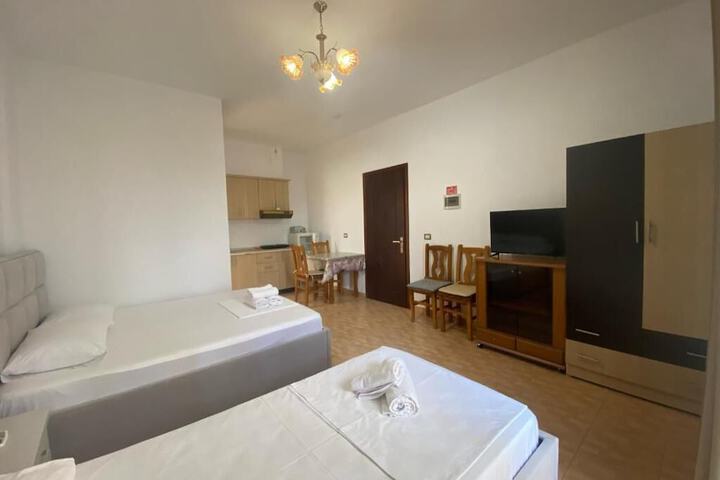 Room 16 of 115