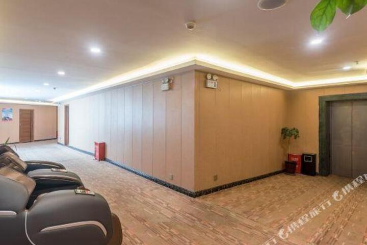 General 4 of 22