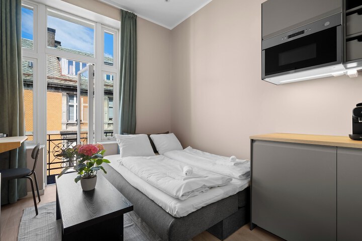 Room 27 of 154