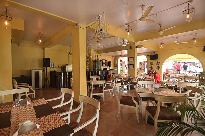 Dining Photos