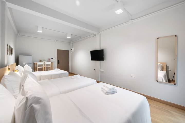 Room 5 of 35