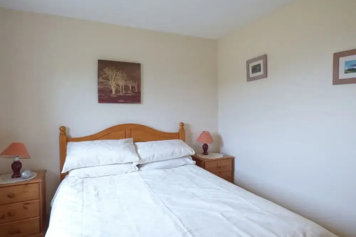 Room 2 of 9