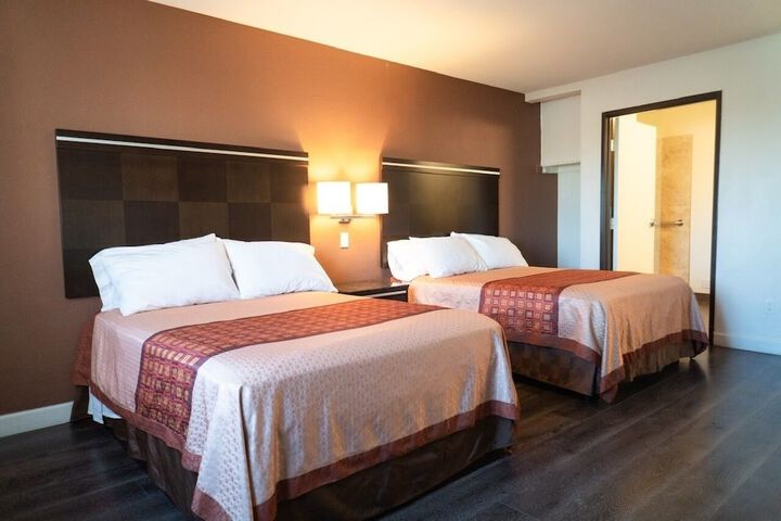 Deluxe Double Room (4 of 8)