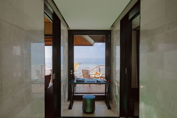 Room 41 of 200