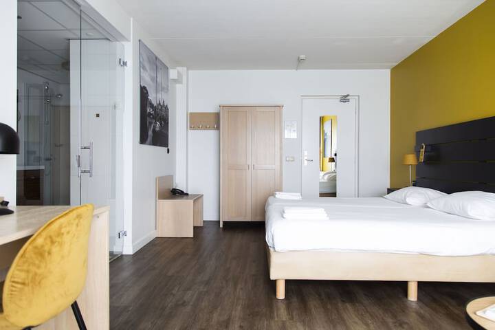 Room 12 of 45