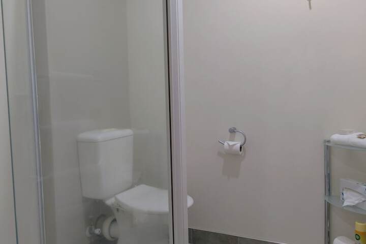 Room 32 of 49