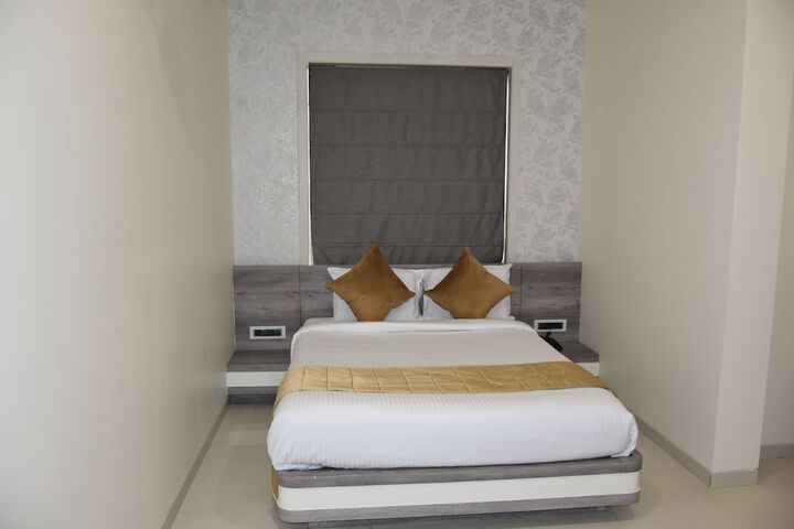 Room 19 of 27