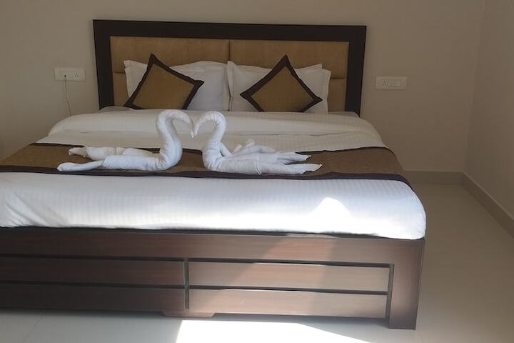 Room 13 of 53