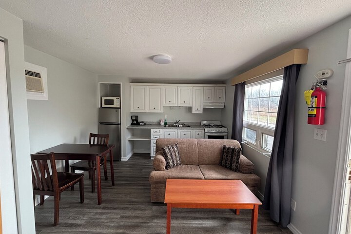 Room 52 of 118