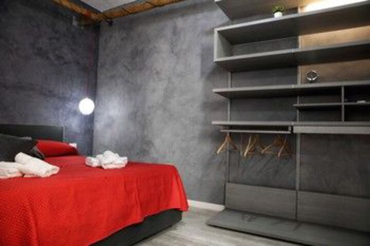 Room 28 of 81