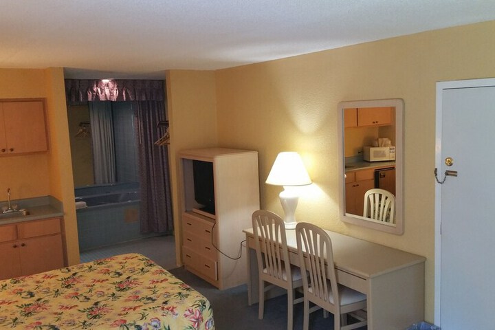Room 15 of 46