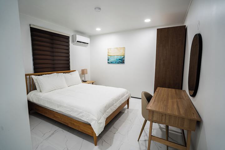 Room 8 of 21