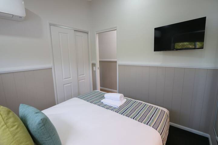 Room 32 of 126