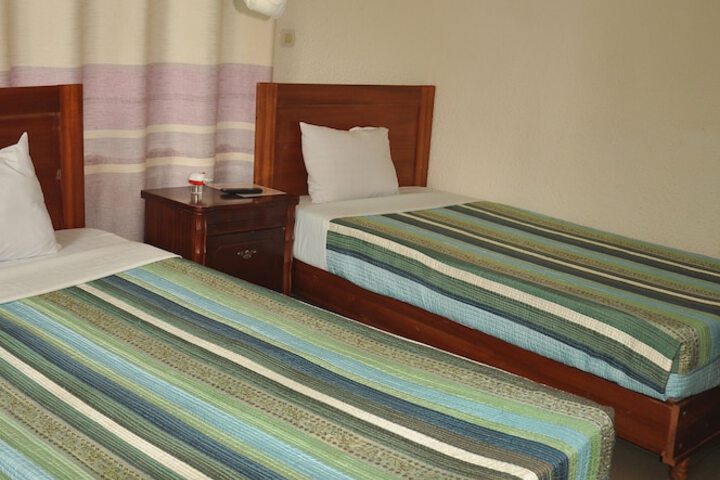 Room 5 of 26