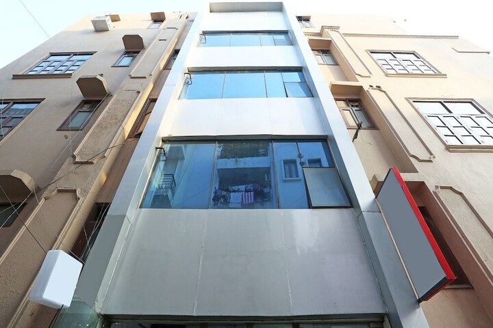 OYO 472 HOTEL SAREEN