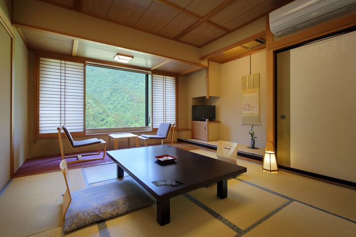 Room 14 of 54