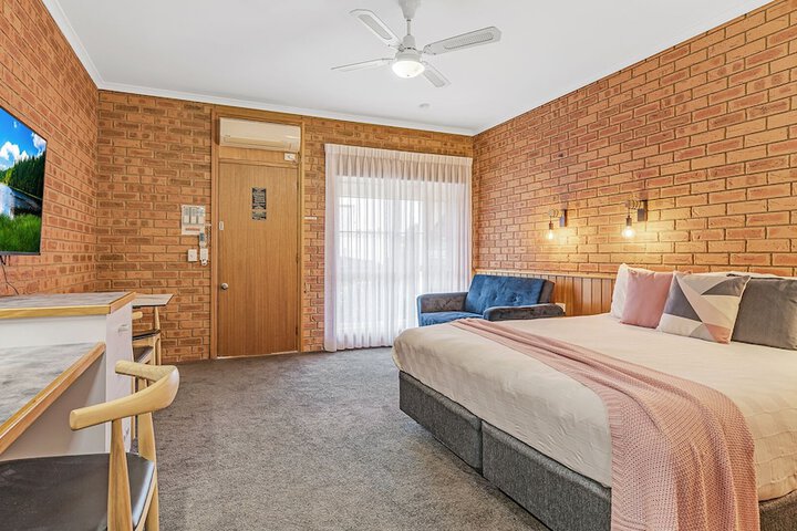 Room 38 of 64
