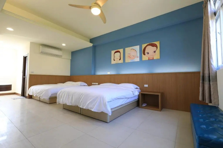 Room 4 of 14