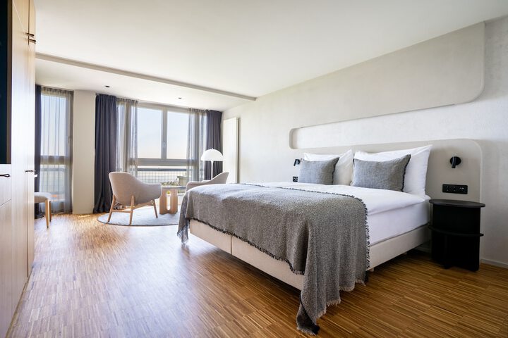 Room 18 of 111
