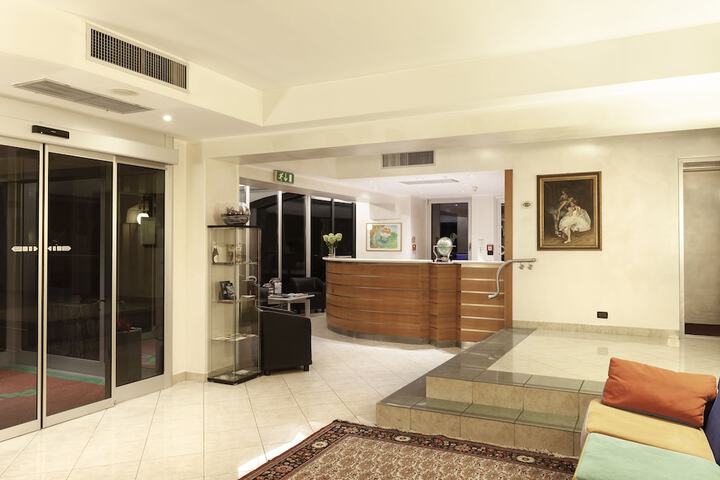 Hotel Interior 6 of 57