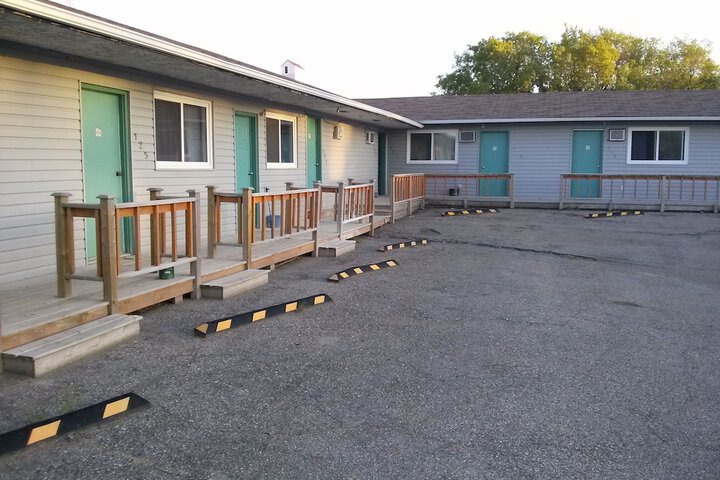 Property Grounds 42 of 49