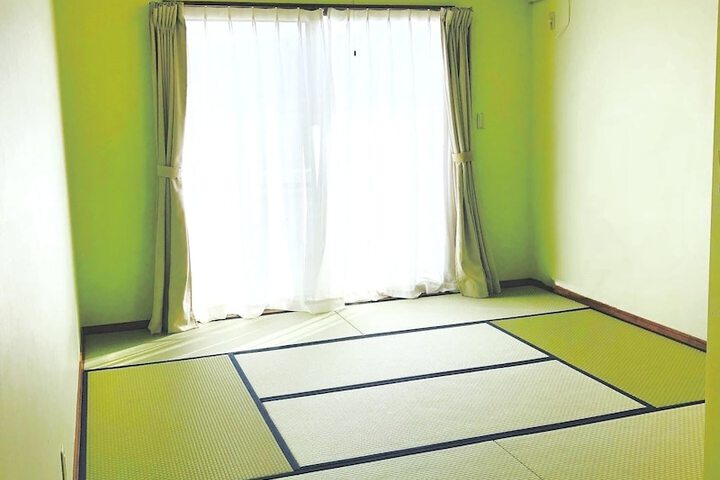 Room 12 of 36